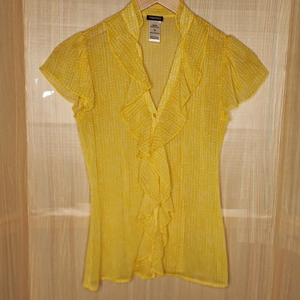 Maurices Yellow White Polka Dot Short Sleeve Top